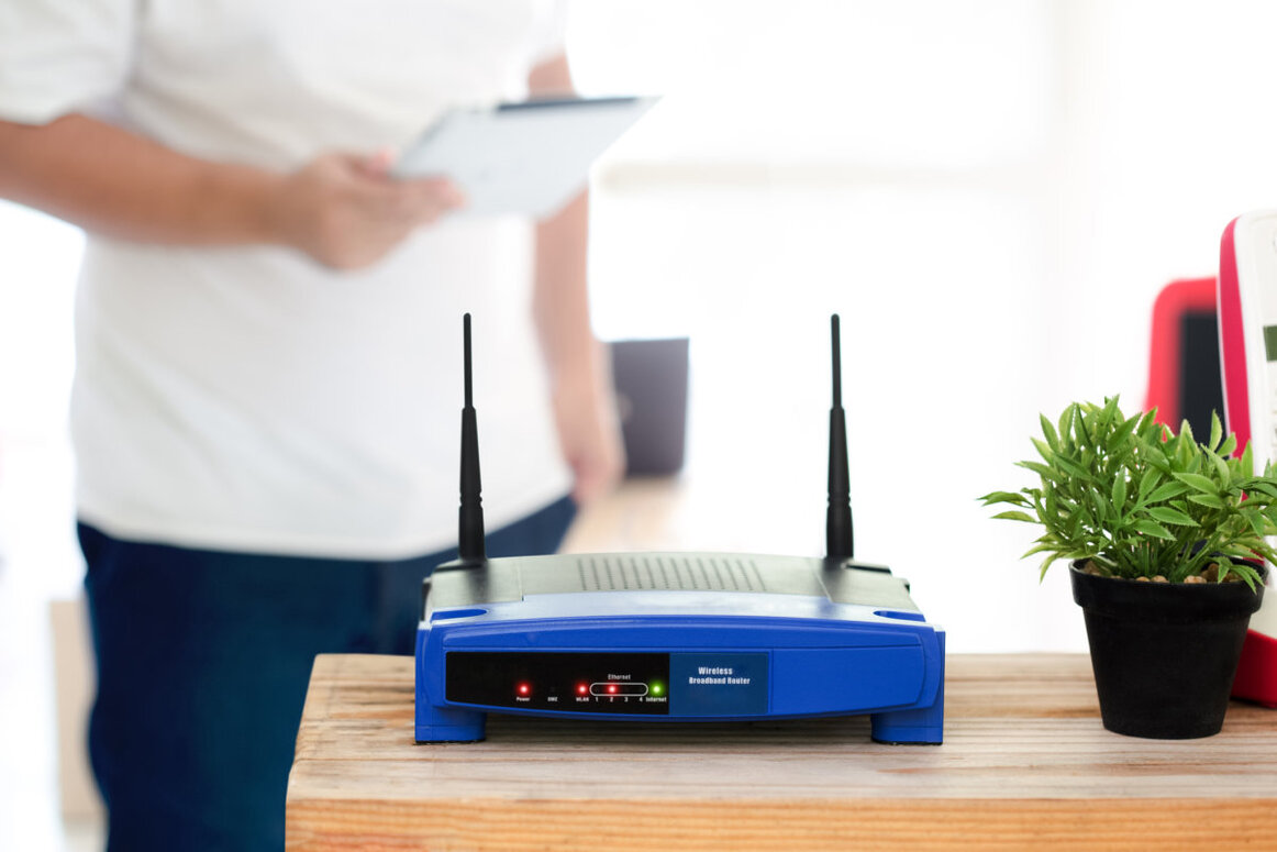 Hướng dẫn cách Reset modem WiFi FPT, Viettel, VNPT đơn giản, nhanh chóng