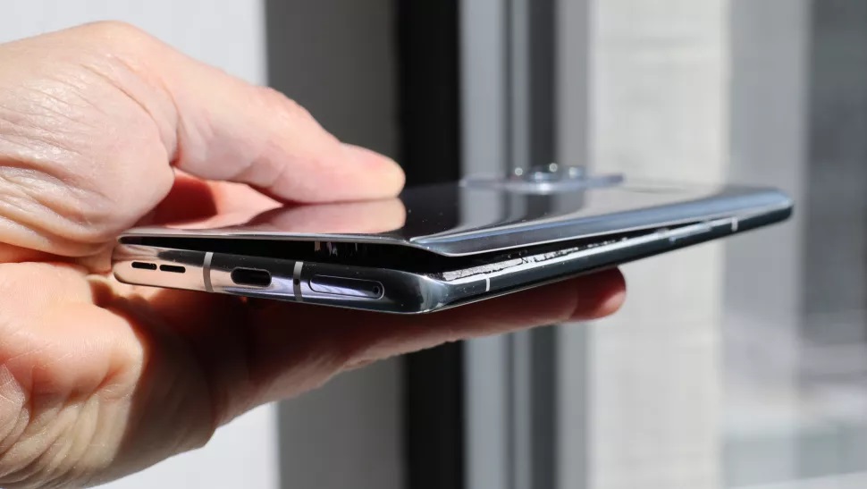 Tại sao Pin smartphone bị phồng và cách xử lí
